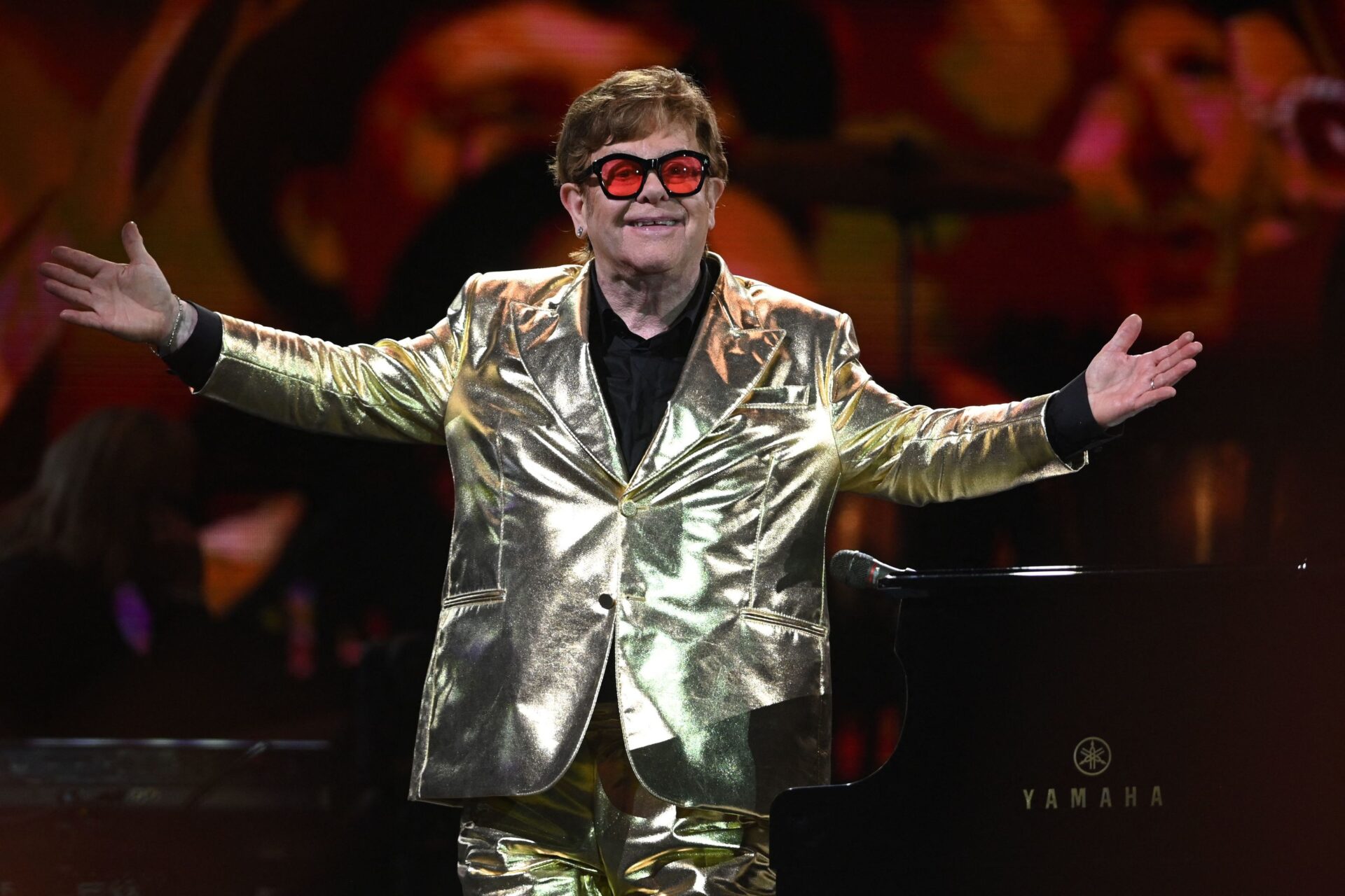Elton John instará a diputados británicos a hacer más para erradicar casos de VIH
