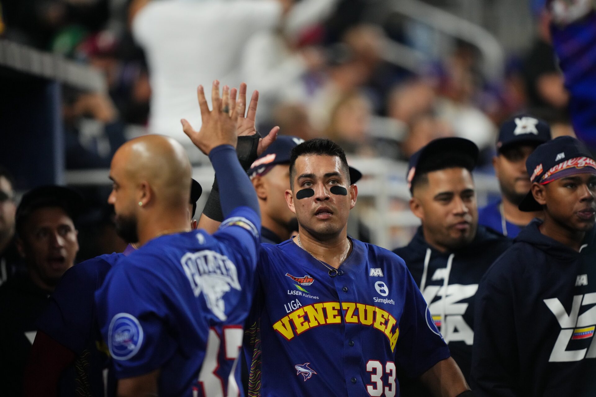 Tiburones registró un debut ganador en la Serie del Caribe