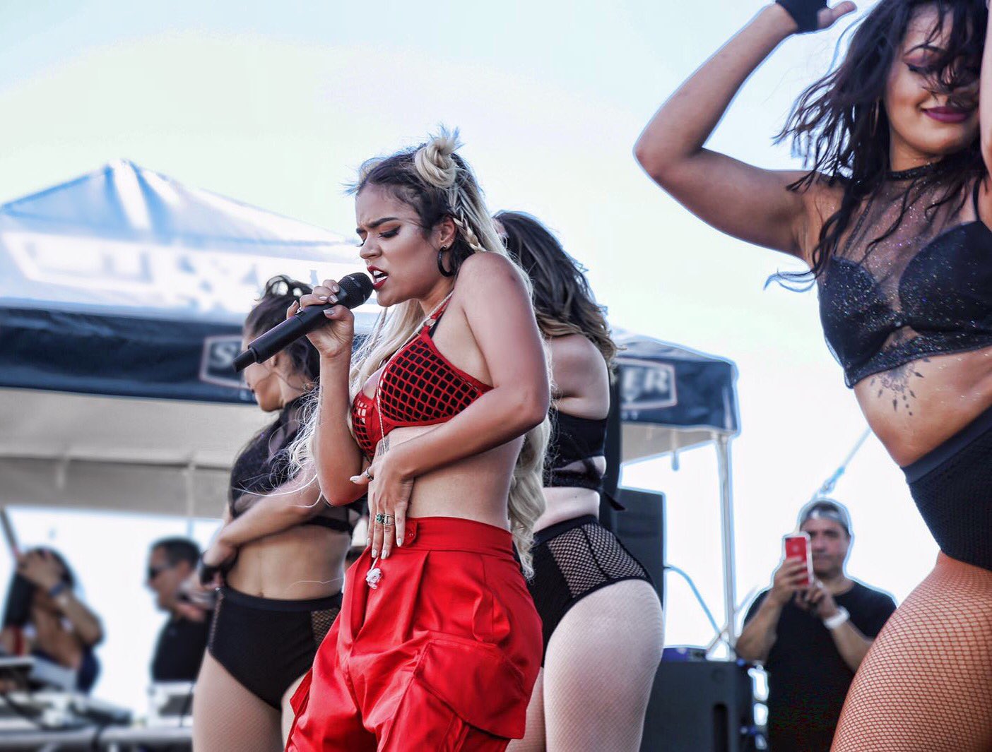 Karol G cerrará su gira europea con cuatro conciertos en el Santiago Bernabéu