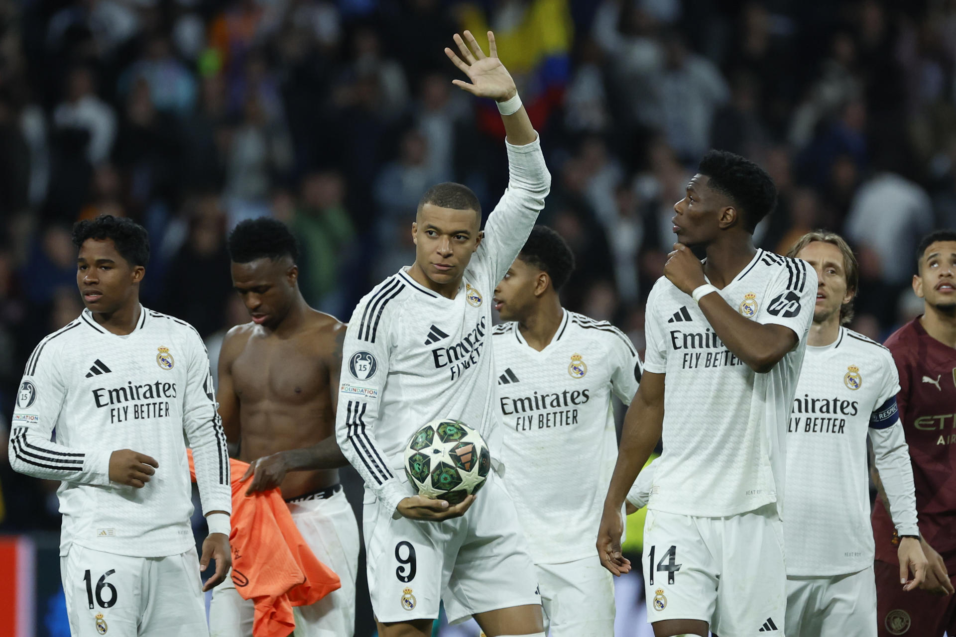 Triplete de Mbappé certificó la clasificación del Real Madrid