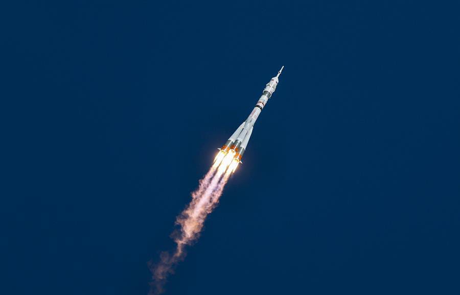 Nave tripulada rusa Soyuz MS-27 se acopló con éxito a la EEI