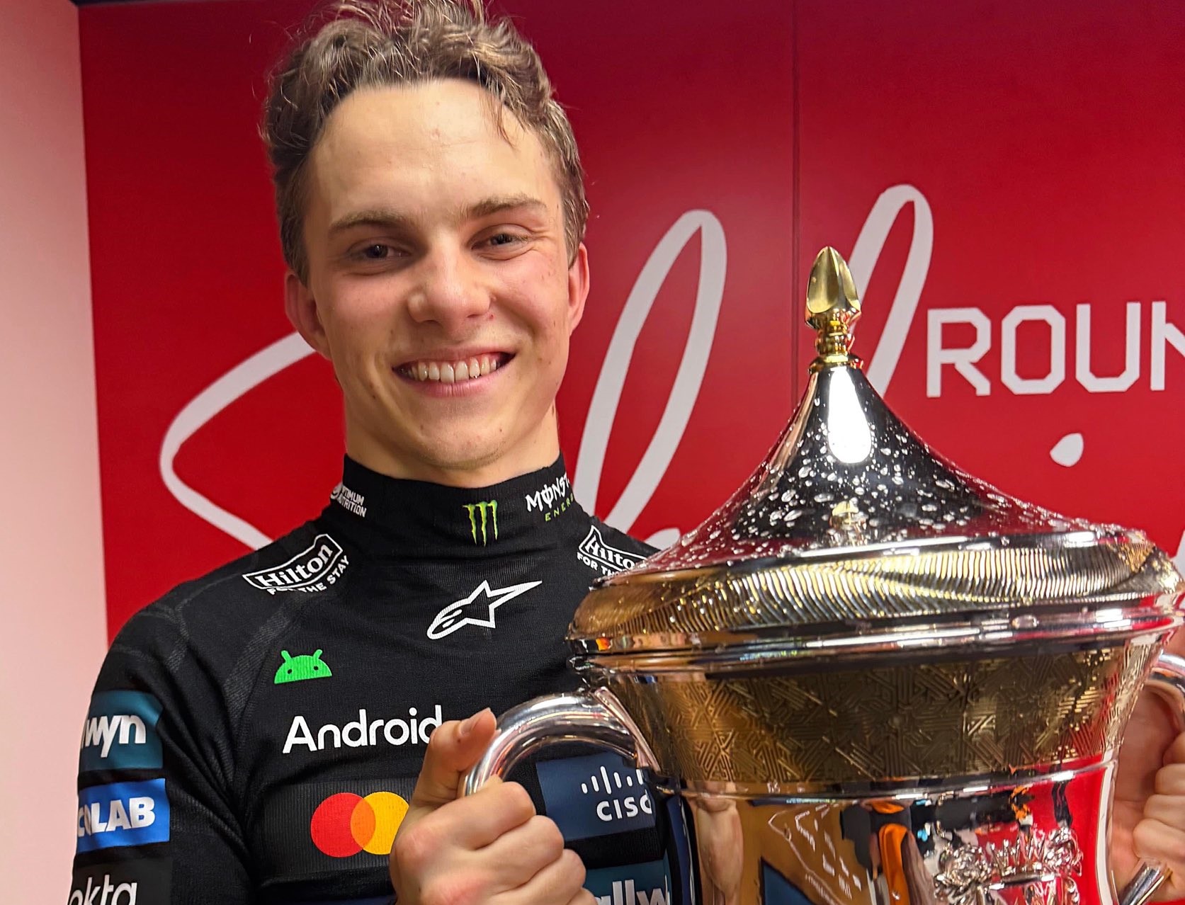 Piastri gana de nuevo, fue seguido por Russell y Norris en el GP de Bahréin 2025