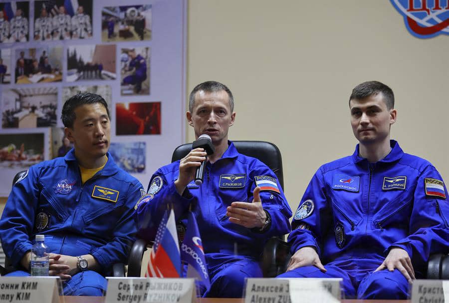 Roscosmos aprobó la tripulación que viajará a la EEI