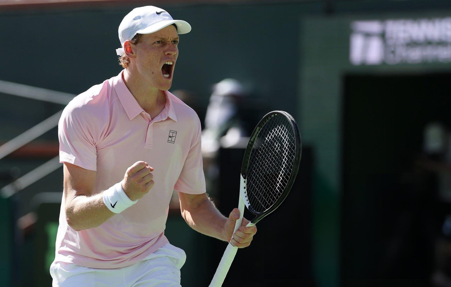 Sinner paró a Medvedev, se tituló en Indian Wells e igualó a Djokovic y Federer