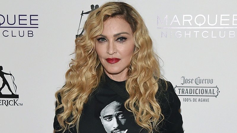 Mariana Flores Melo - Madonna