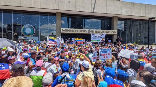 El Sumario - Docentes venezolanos vuelven a las calles para exigir aumento salarial Docentes Provea