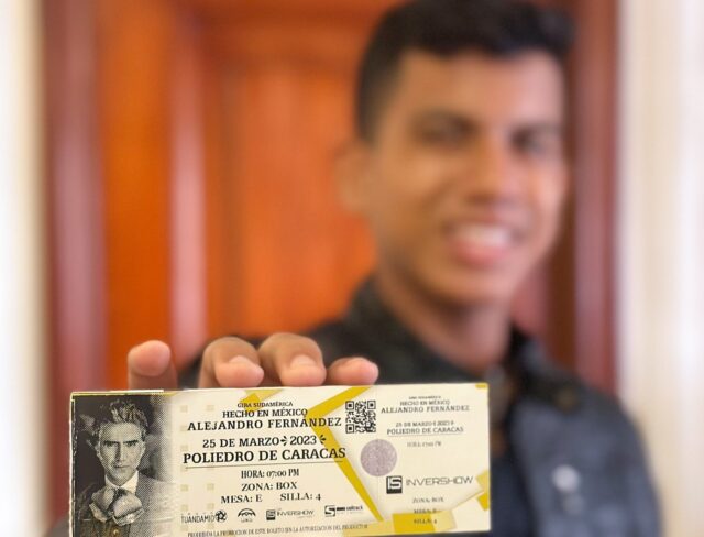 El Sumario - Alberto Ramos, el joven que conmovió a Alejandro Fernández en tarima del poliedro de Caracas Alberto Ramos