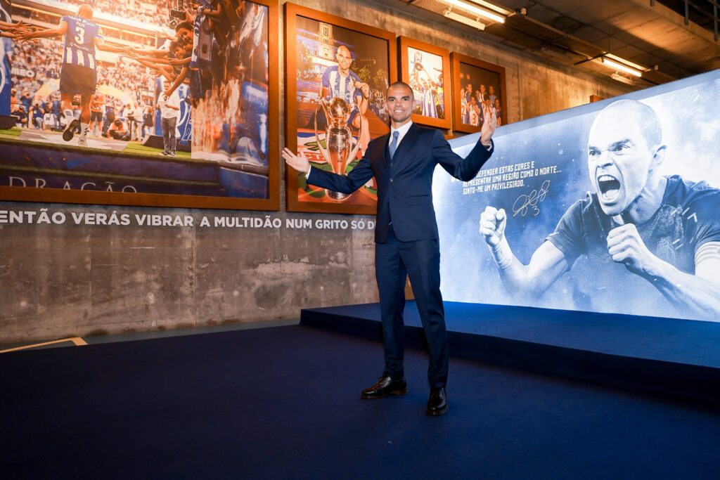 Pepe renovó con el Oporto hasta 2024