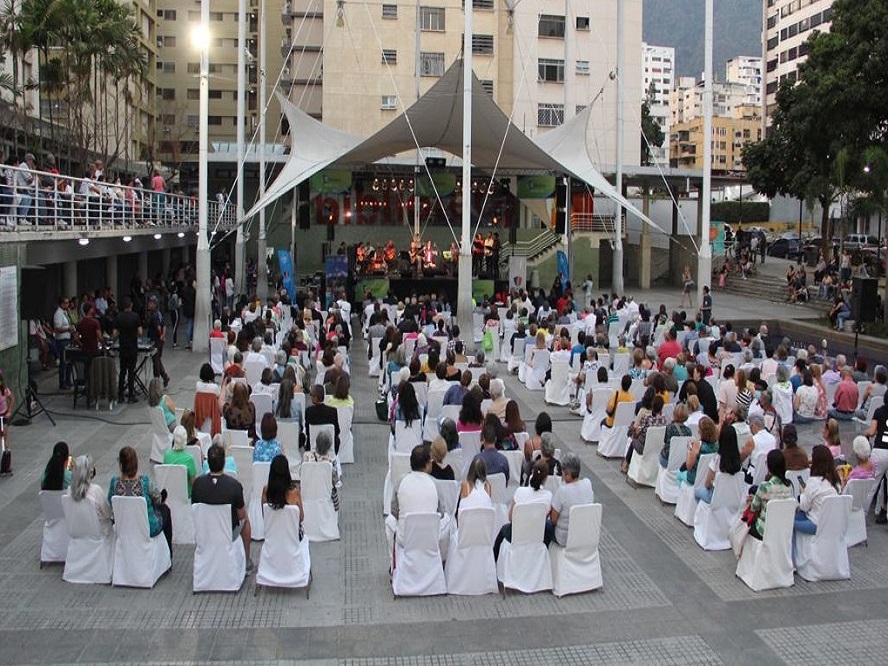 ¡Celebración a lo grande! Ritmos del Calendario Musical Banplus 2023 estremecieron la Plaza Los Palos Grandes de Chacao - FOTO