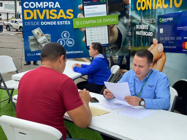 El Sumario - Bancamiga Móvil comienza su recorrido bancarizando a más venezolanos Bancamiga móvil - Foto B