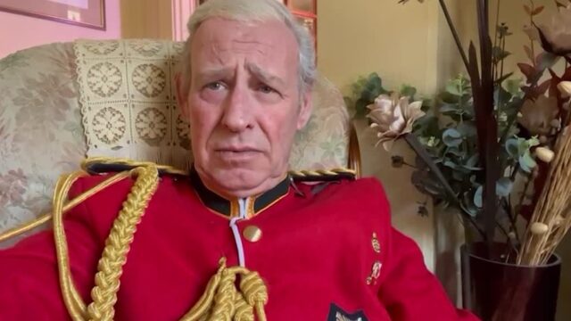 El Sumario - Actor cuadriplicó sus ingresos haciéndose pasar por el rey Carlos III Guy Ingle