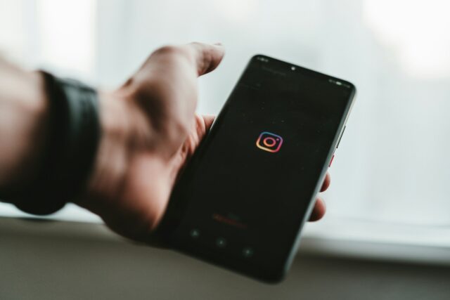 El Sumario - Instagram expande la opción de descargar Reels Instagram