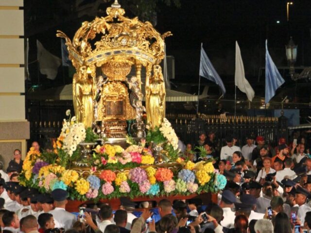 El Sumario - Zulia honra los 314 años de la Virgen de Chiquinquirá La Chinita
