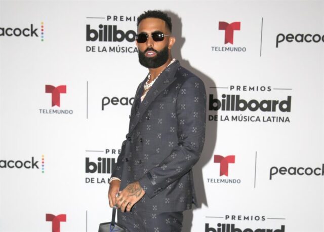 El Sumario - Eladio Carrión lanza nuevo album con el nombre de su madre Eladio Carrión