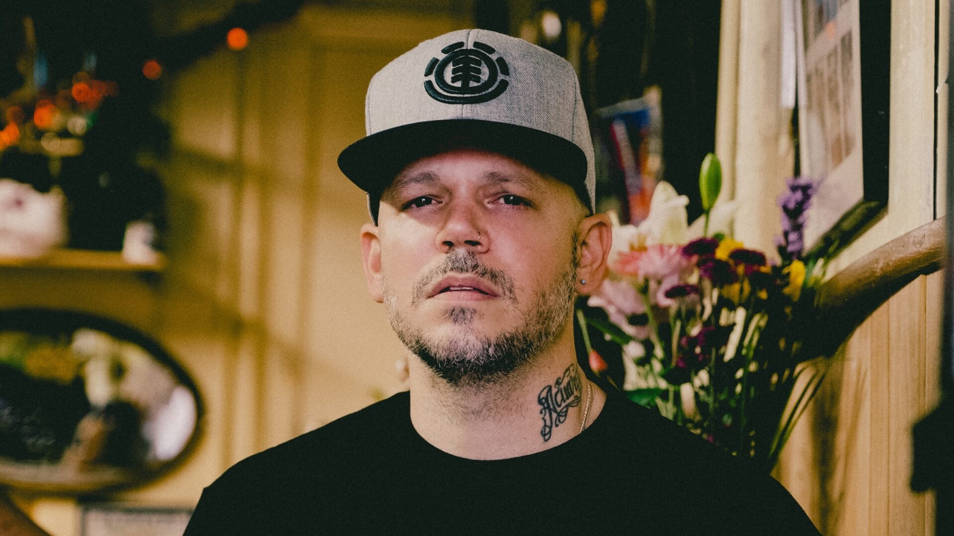 Residente realizó un repaso por su vida en "Ron en el piso"