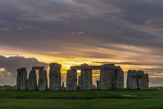 El Sumario - Stonehenge: Un viaje científico a través de las piedras antiguas Stonehenge
