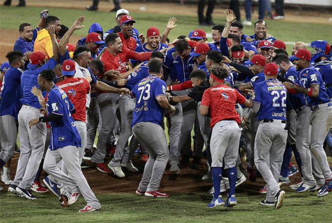 Tiburones de La Guaira - clasificación a la final
