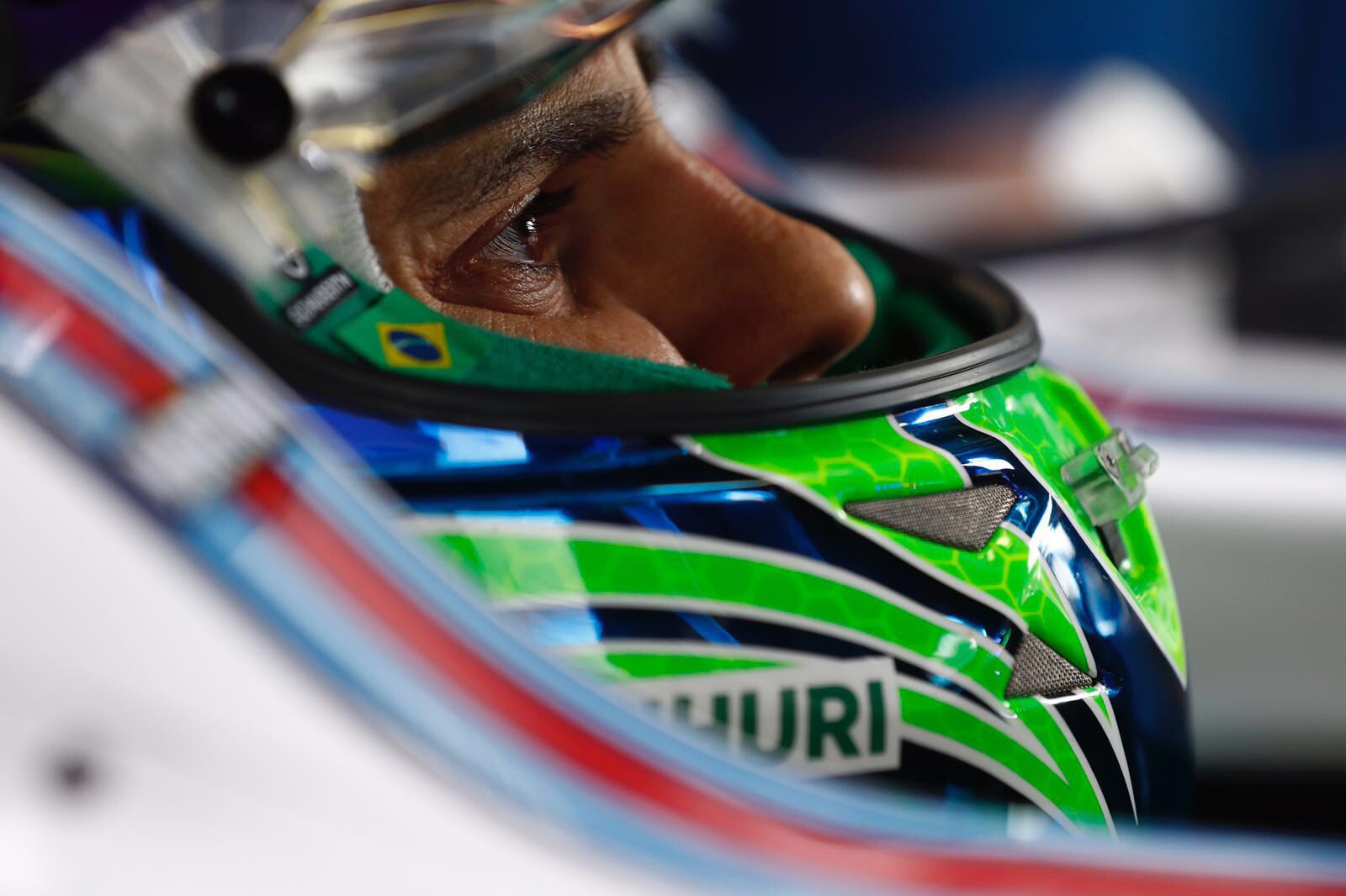 Ecclestone apoya a Felipe Massa: Lo correcto era demandar