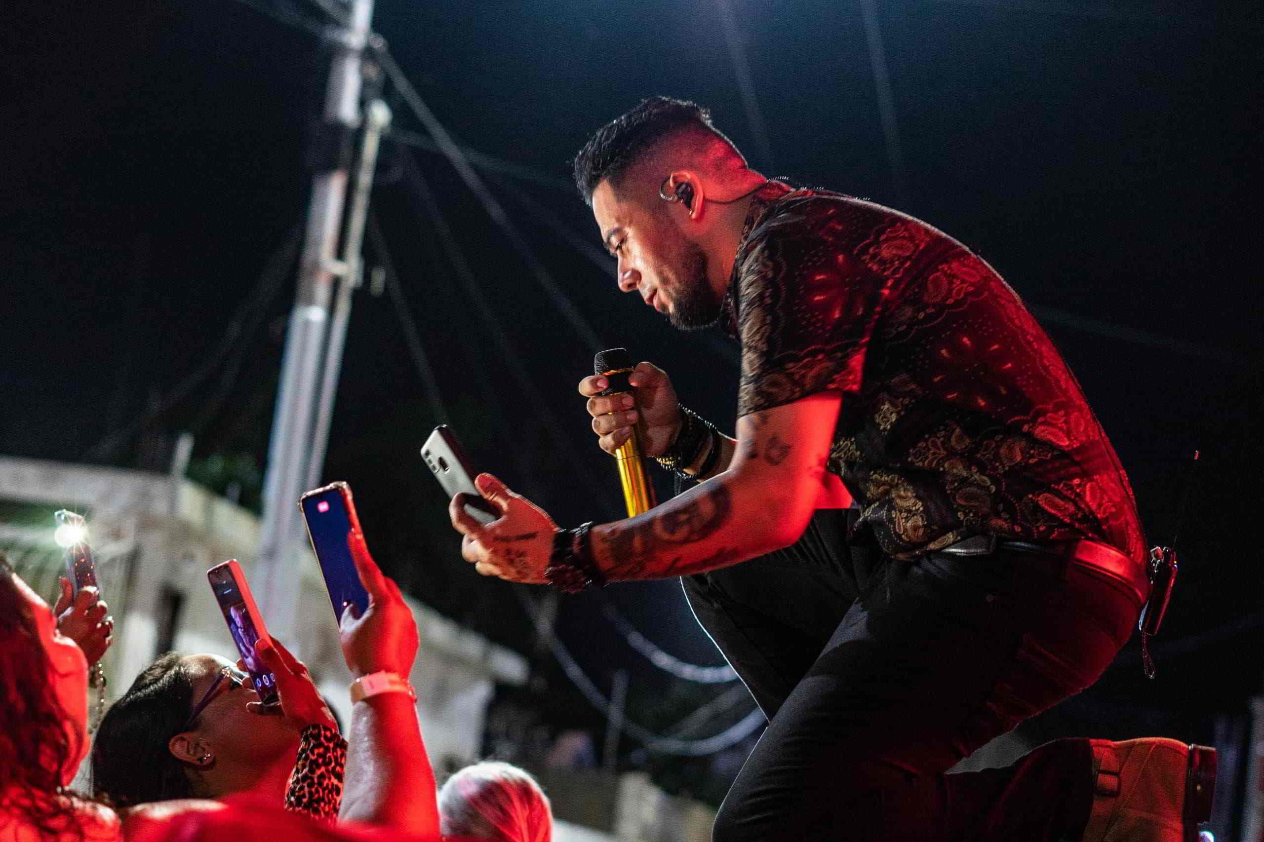 En concierto para guarachar: Roberto González inicia gira y lanza álbum “Este Soy Yo”