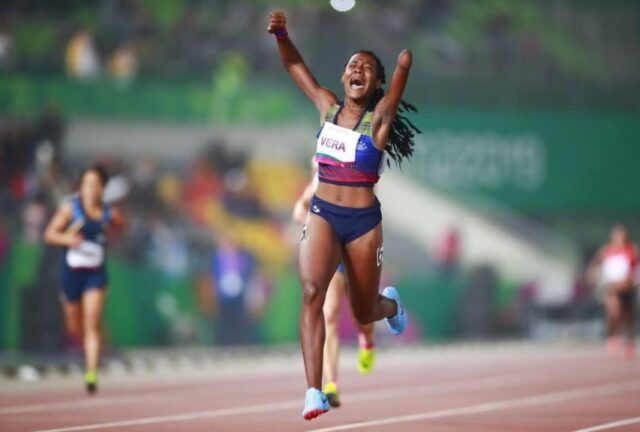 El Sumario - Lisbeli Vera gana medalla de plata y brilla como estrella latina del atletismo Lisbeli Vera