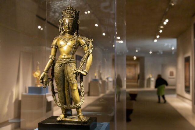 El Sumario - Arte budista toma protagonismo en el Met de Nueva York arte budista
