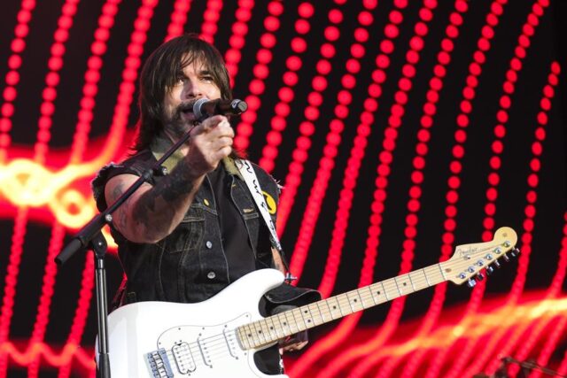 El Sumario - Juanes cautivó Santiago de Chile en su Vida Cotidiana Tour Juanes