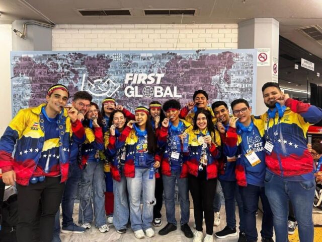 El Sumario - Team Venezuela de robótica ganó medalla de plata en el First Global Challenge Venezuela - First Global Challenge
