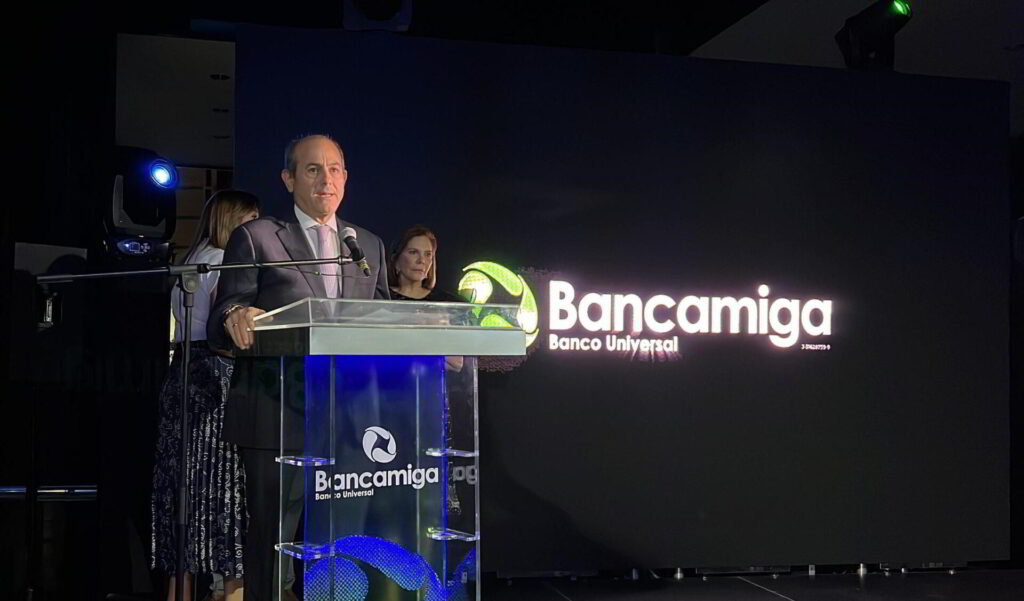 BA Imagen Desatacada DLL y ES Jose Simon Elarba Presidente de la Junta Directiva de Bancamiga Banco Universal