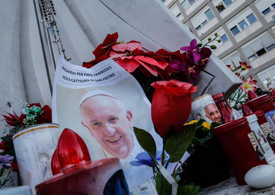 CEV invitó a sus feligreses a rezar por la salud del papa Francisco