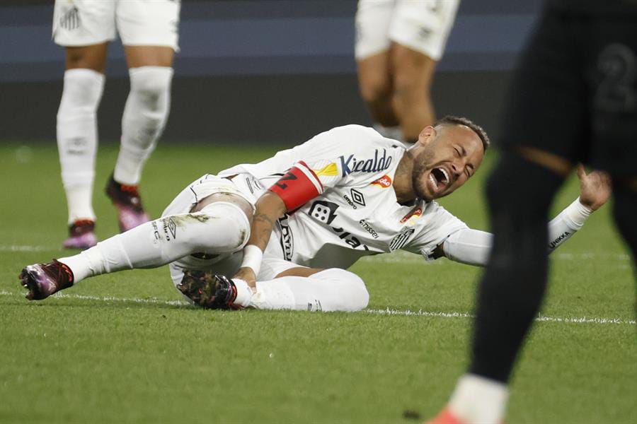Neymar sufrió su primera derrota en Brasil ante el Corinthians