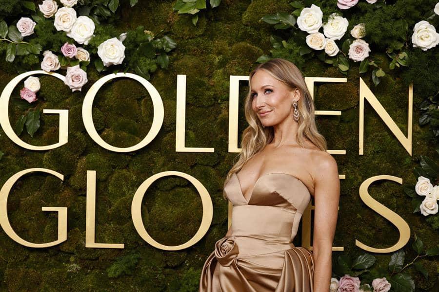 Comediante Nikki Glaser repetirá como presentadora en los Globos de Oro 2026