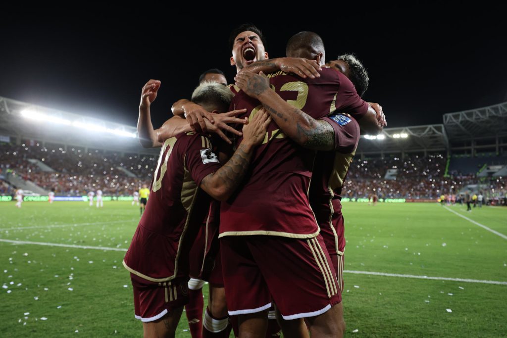 Salomón Rondón metió a la Vinotinto a la zona de repechaje 1 Vinotinto Venezuela Vs. Peru