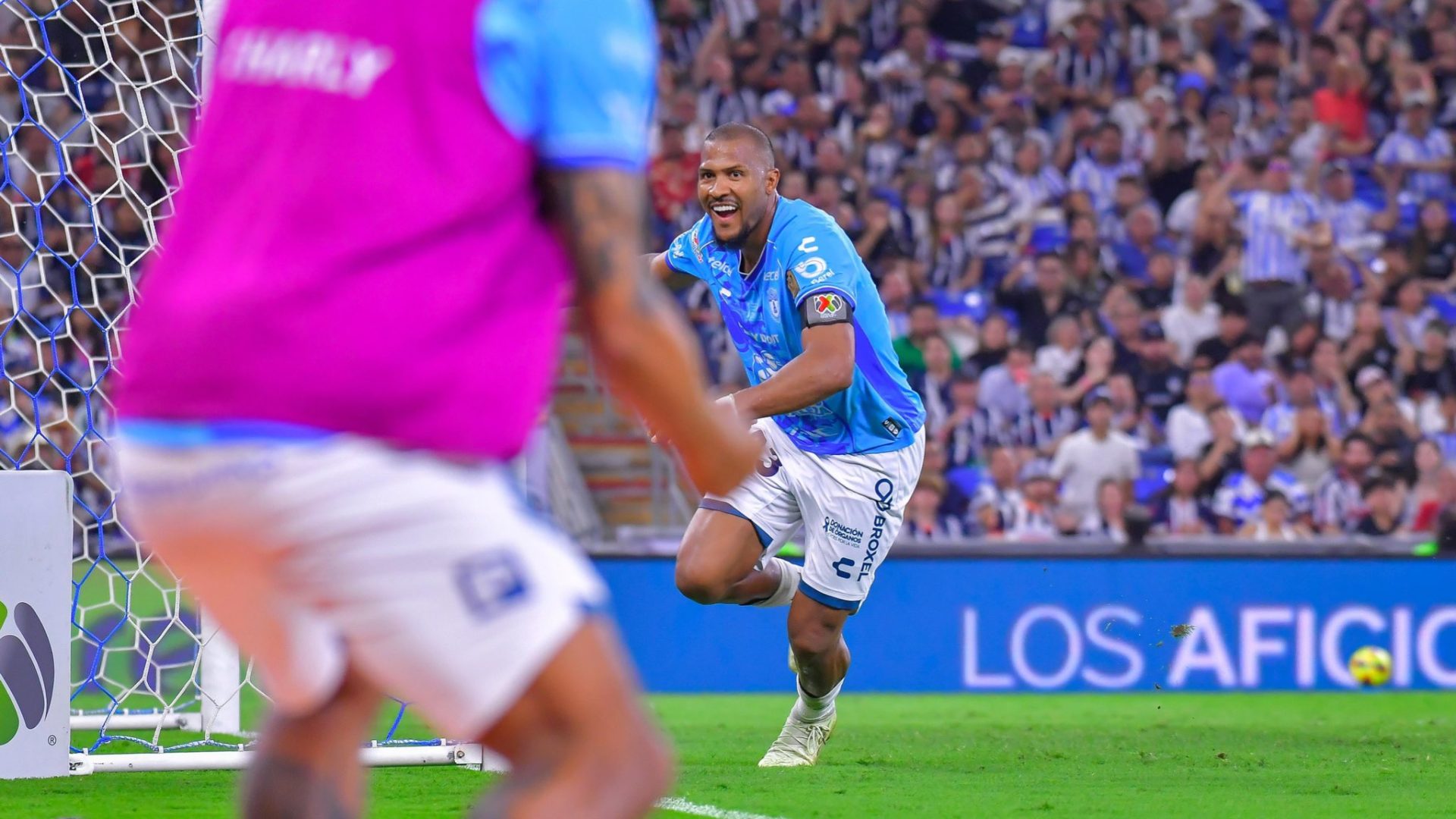 Salomón Rondón metió al Pachuca a 4tos. de final del Clausura mexicano